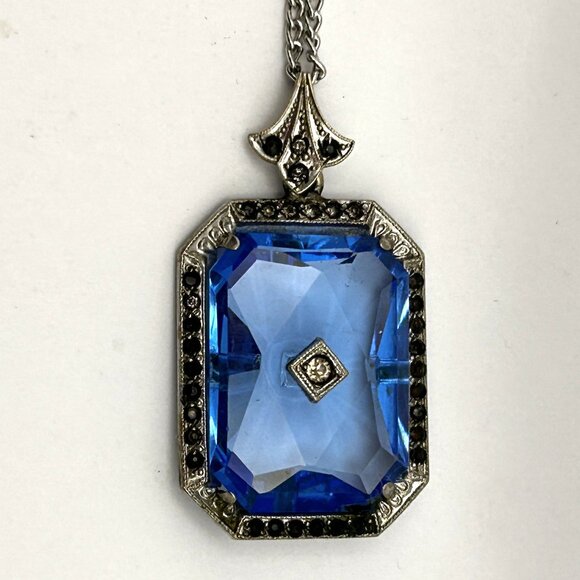 Vintage Art Deco Blue Emerald Cut Glass Pendant Necklace Silver Tone 18” - Picture 3 of 12